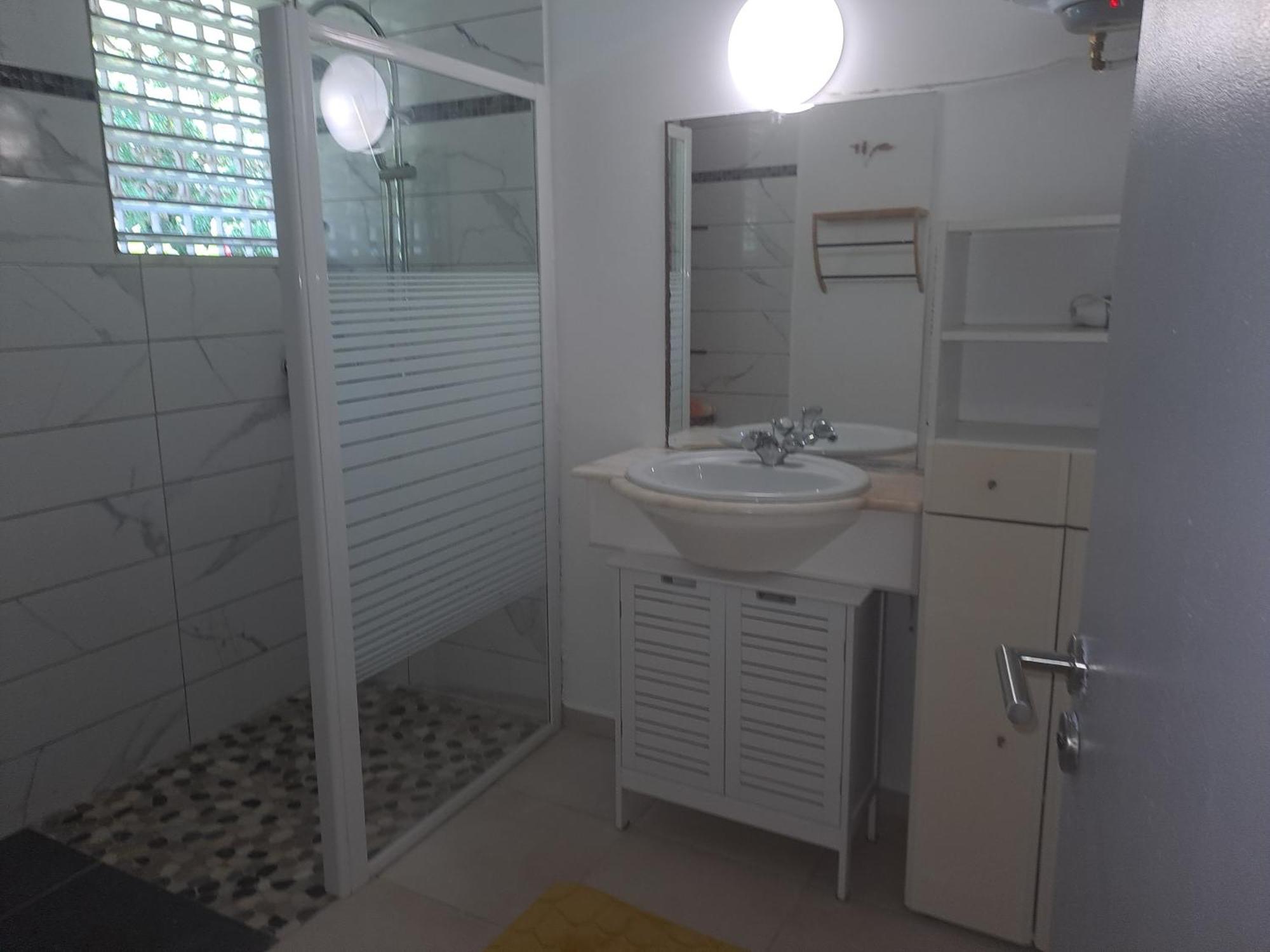 Appartement T2 Meuble Tout Confort Le Gosier  Eksteriør billede
